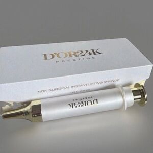 NEW IN BOX - Luxury Skincare Instant Lifting Syringe Cream